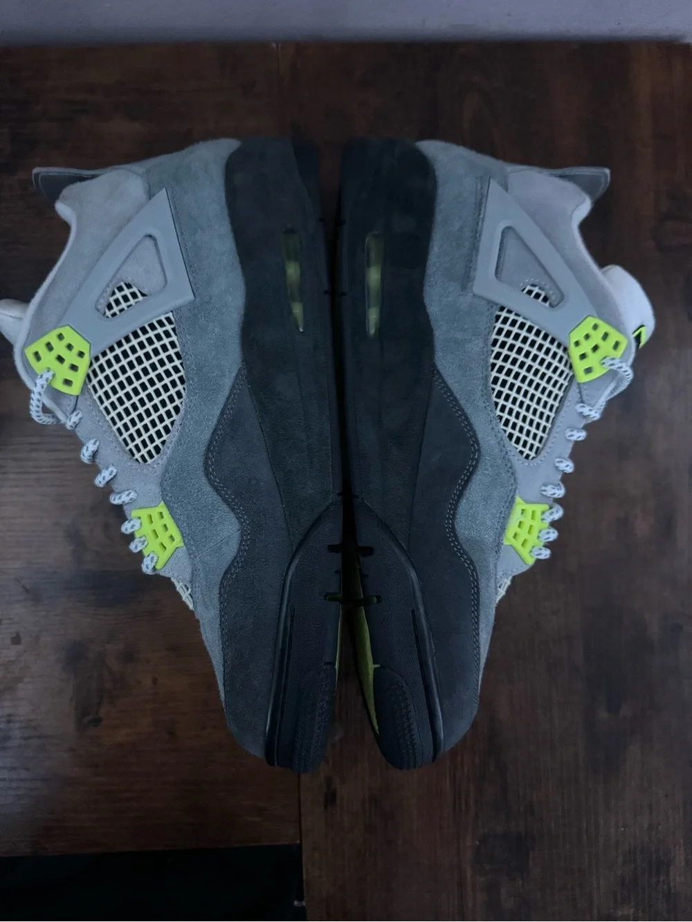 Jordan 4 SE “neon 95”